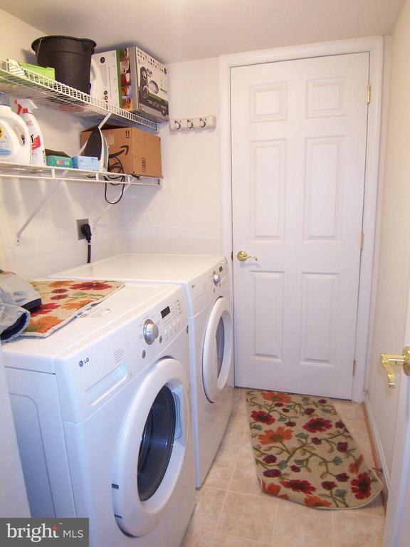 Building Photo - 4618 Battenburg Ln