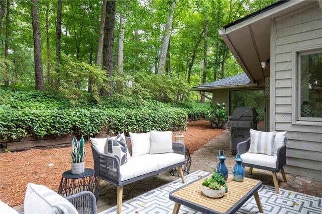Building Photo - 4198 Lake Rill Ct