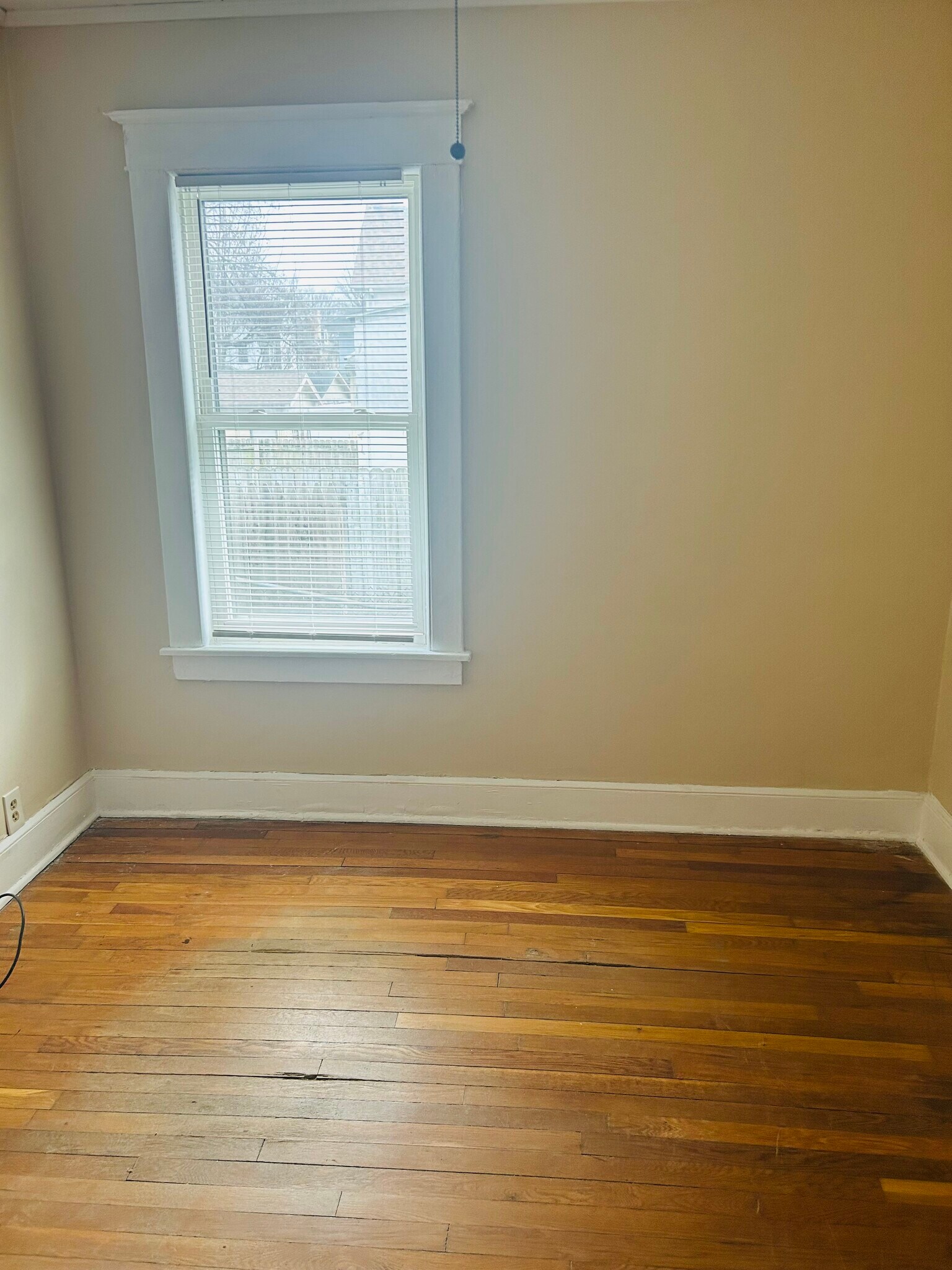 Building Photo - 52 Schubert St