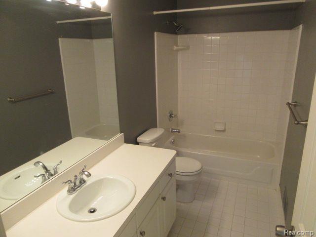 Building Photo - 3061 Talon Cir