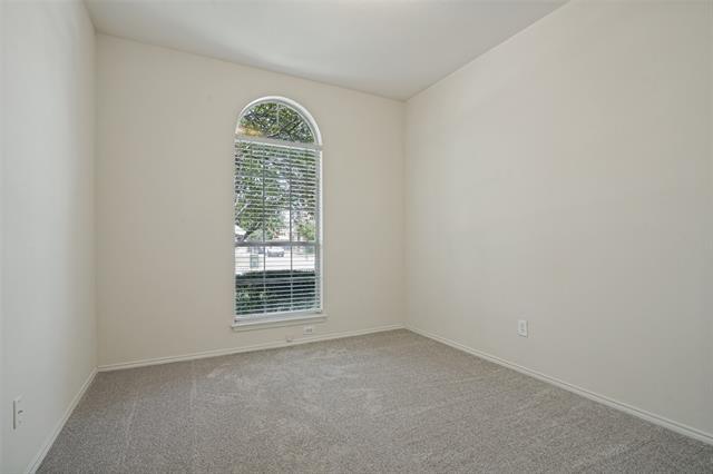 Building Photo - 308 Sycamore Dr