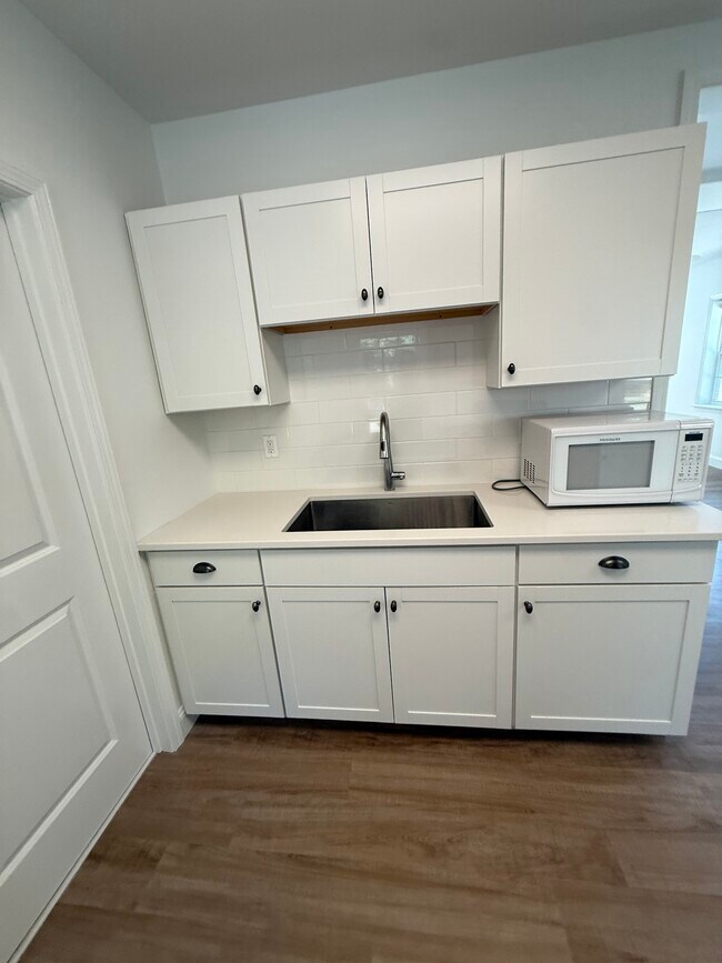 Building Photo - 75b Cedar Run