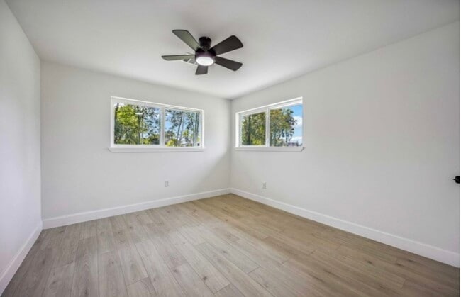 Building Photo - 2819 Toyah Ave