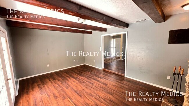 Building Photo - 1073 Leeward Dr