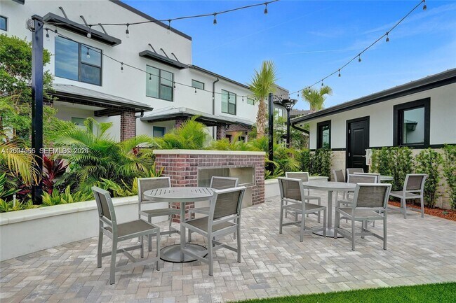 Building Photo - 8344 NW 7th Pl