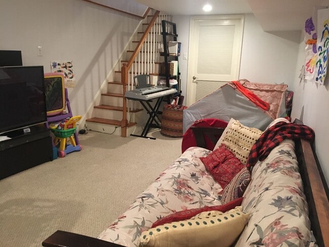 Building Photo - 215 S Quince St