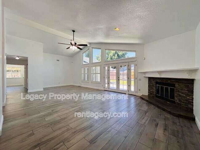 Building Photo - 3047 Mill Oak Way