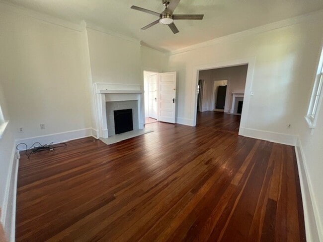 Building Photo - 3 Bedroom, 1 Bath Home