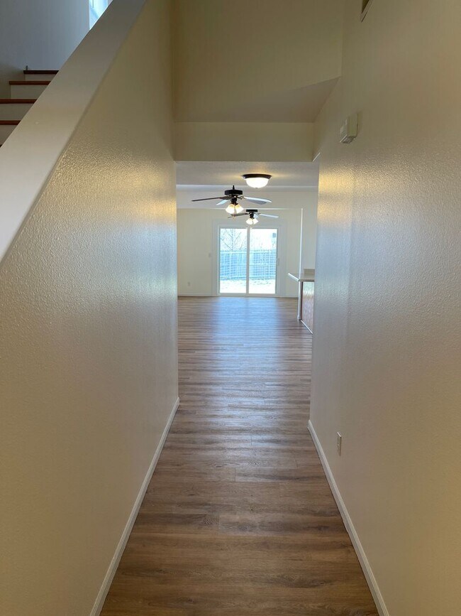 Building Photo - 16830 Huntington Ln