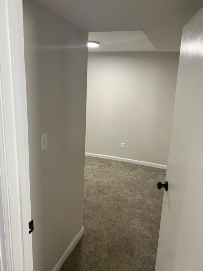 Building Photo - 2102 8th Ave