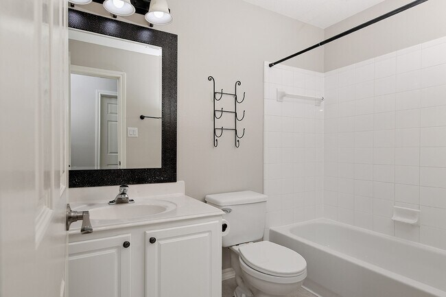 Building Photo - 11 Scenic Brook Ct