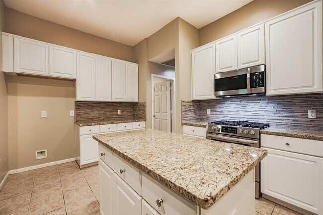 Building Photo - 7726 Trophy Pl Dr