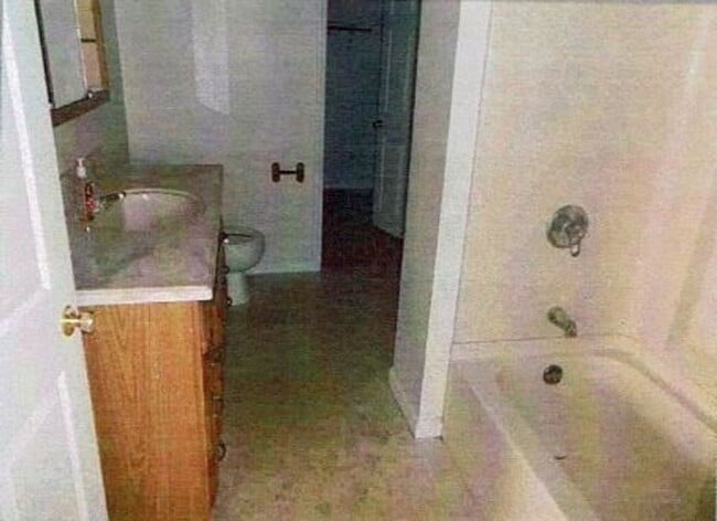 Building Photo - 1507 Farrar Dr