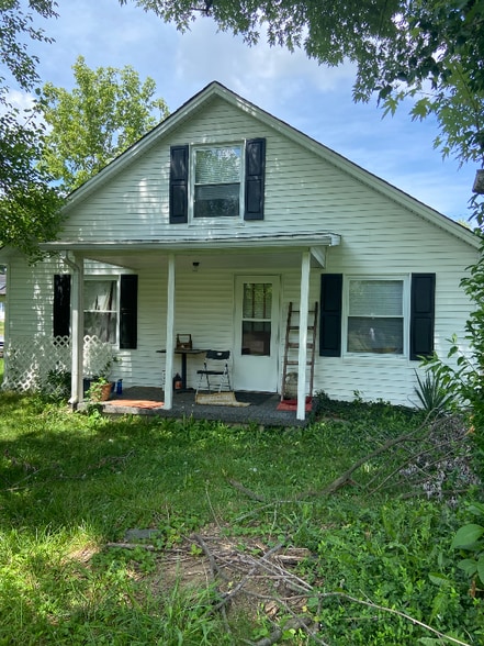 Building Photo - 216 Garmon Ave