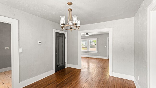 Building Photo - 318 NW 27th St