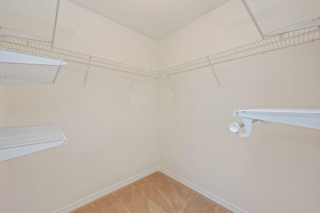 Building Photo - 9750 Parker Lake Cir