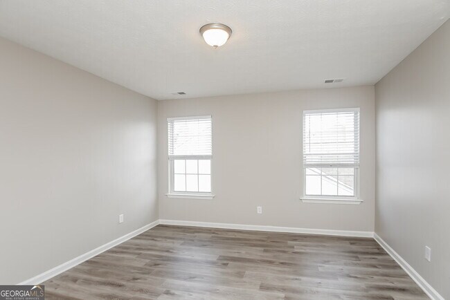 Building Photo - 2966 Heather Lake Dr
