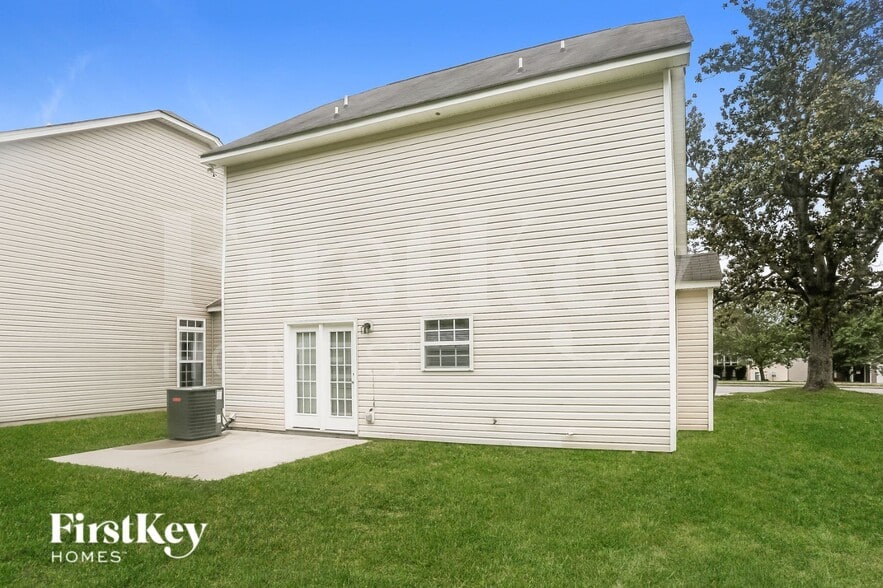 Building Photo - 4934 Hawfield St
