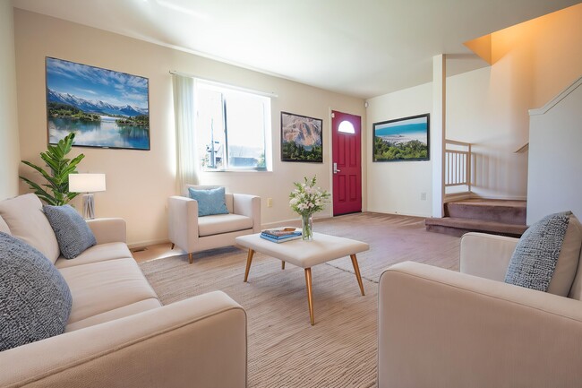 Building Photo - Benjamin Manor Townhomes