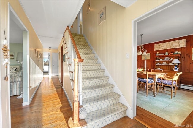 Building Photo - 170 Beach Ln