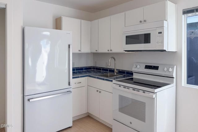 Building Photo - 118 Bardsdale Ave