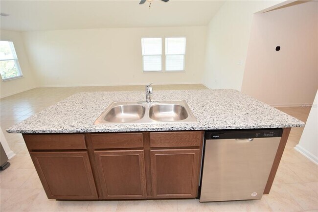 Building Photo - 24 Windsor Ter