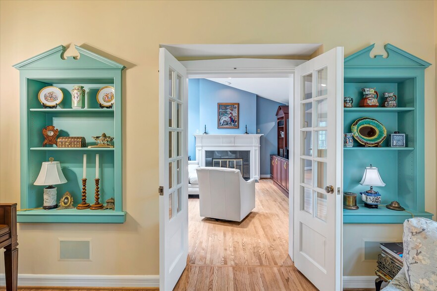 Building Photo - 15 Brazillian Ct