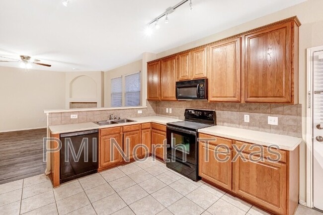 Building Photo - 16264 Red River Ln