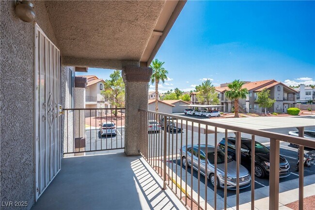 Building Photo - 1575 W Warm Springs Rd