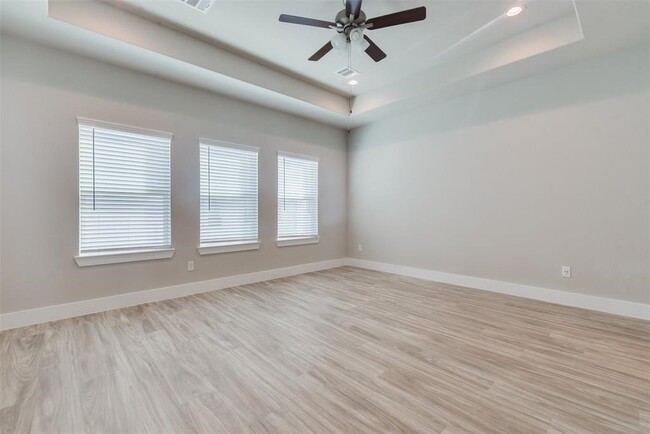 Building Photo - 7713 Rainbow Cl