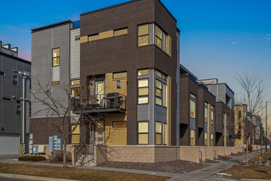 Building Photo - 4001 W Conejos Pl