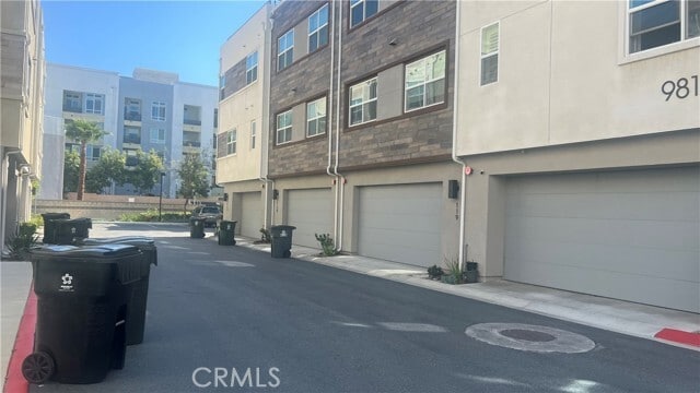 Building Photo - 981 E Mason Ln