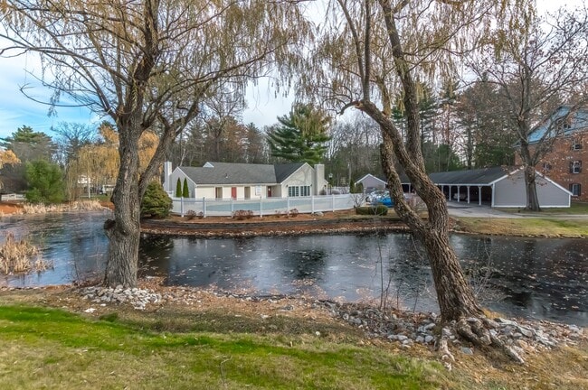 Building Photo - 8 Northbrook Dr