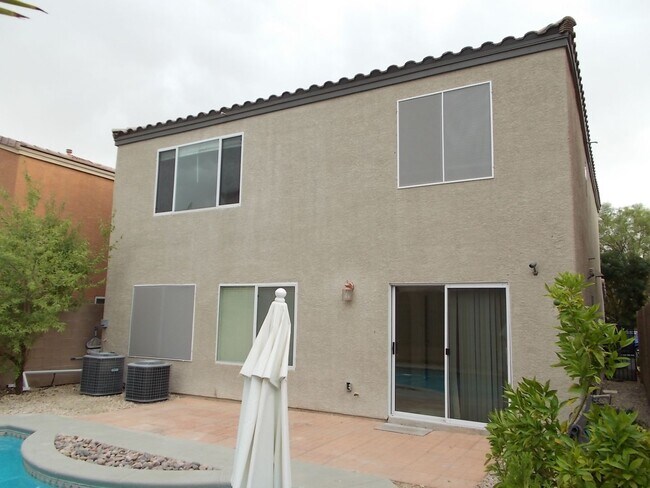 Building Photo - Welcome to your perfect summer retreat!
