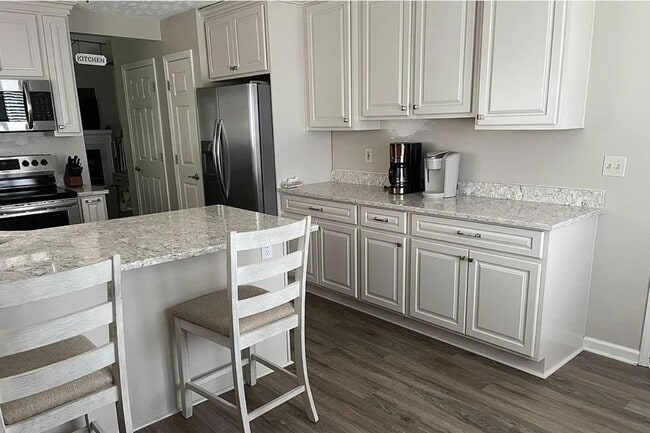 Building Photo - 2241 Whitney Ct