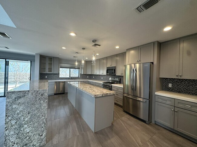 Building Photo - 4 Saturn Cir
