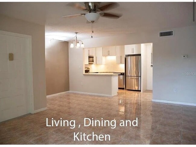 Building Photo - 1724 Pine Ridge Way W