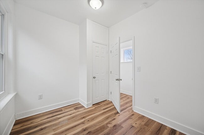 Building Photo - Germantown 4 Bedroom House- Half Bath on the First Floor!