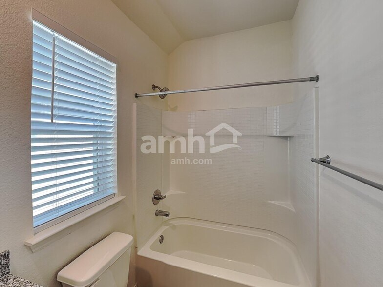 Building Photo - 2708 Geronimo Creek