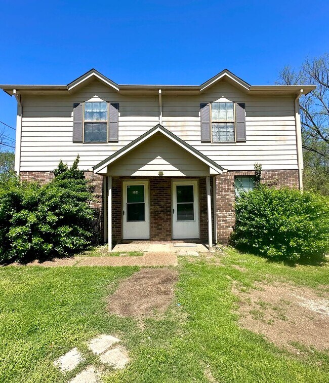 Building Photo - Totally Renovated!  Everything New!  Convenient to Everything!  Pet Friendly!