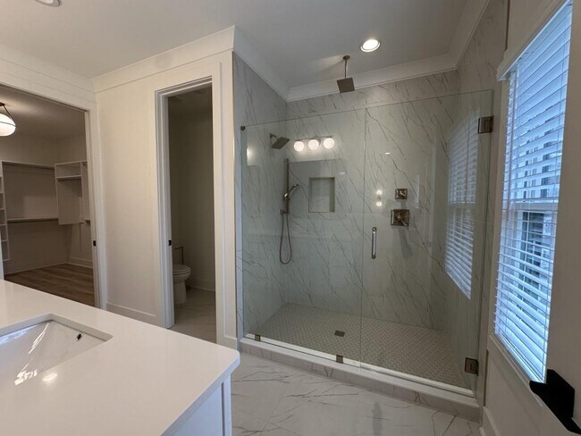 Building Photo - 4802 Moonview Ln