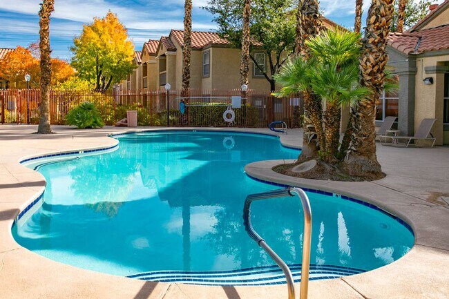 Building Photo - 3 Bedroom, 2 Full Bath Condo In Great Location