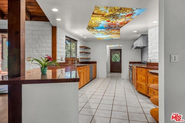 Building Photo - 535 Crater Camp Dr