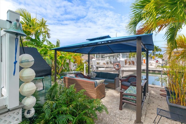 Building Photo - Sunset Harbor at Cow Key Marina 6 month furnished rental