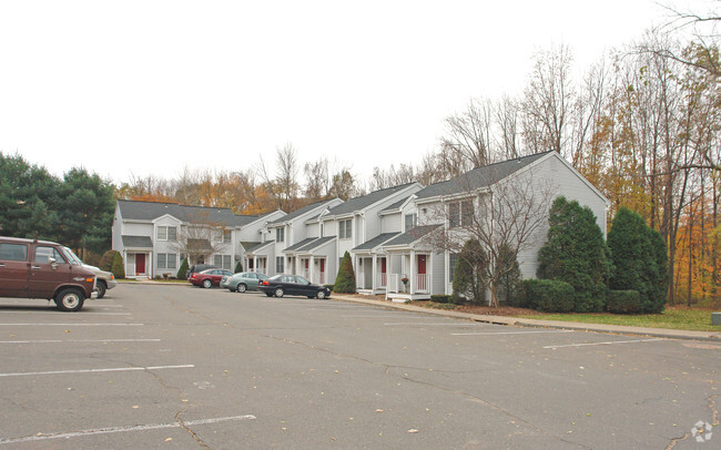 Primary Photo - Rosewood Apartments