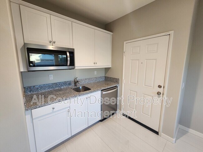 Building Photo - 44801 Beringer Dr