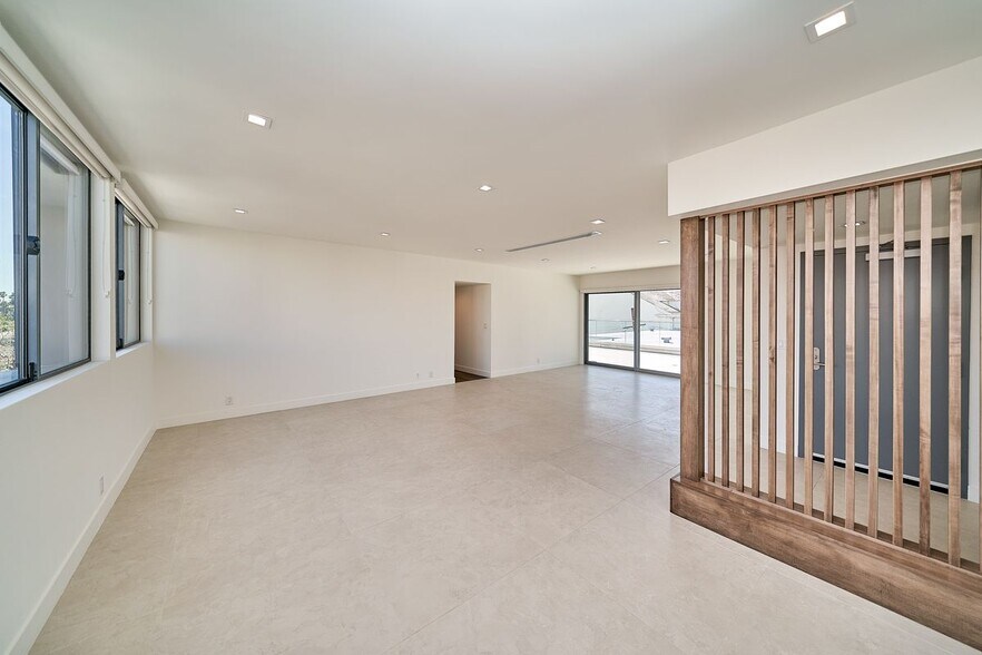 Building Photo - 145 S Maple Dr