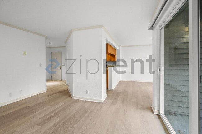 Building Photo - 12036 100th Ave NE