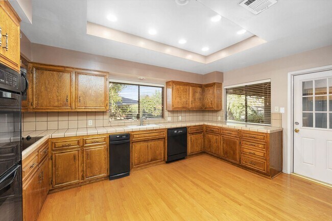 Building Photo - 7808 Selkirk Dr