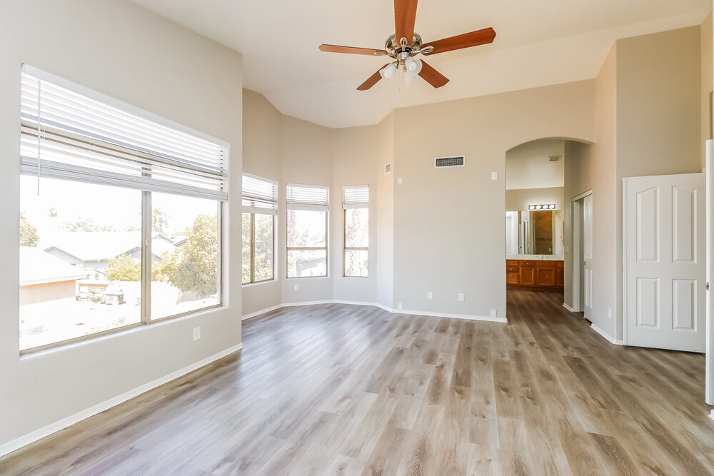 Building Photo - 1356 E Black Diamond Dr